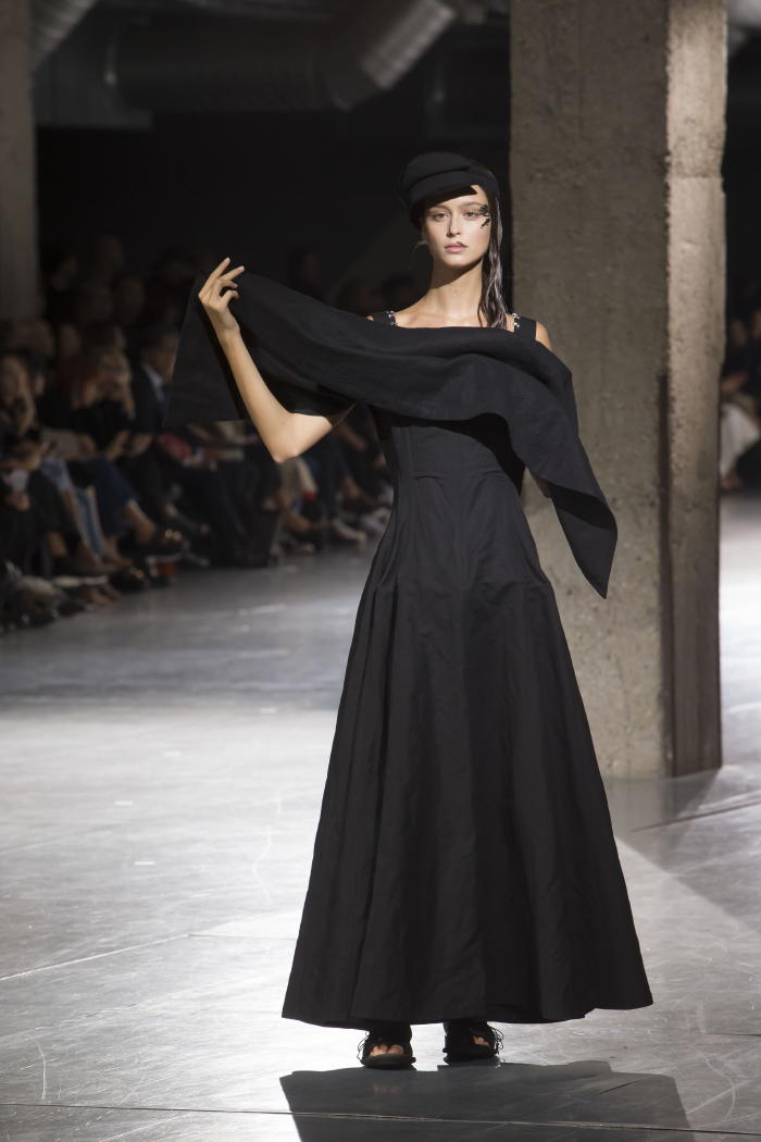 ヨウジヤマモト （Yohji Yamamoto）2018年春夏コレクション○2018年春 