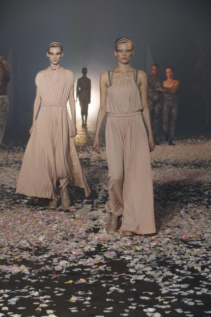 ディオール（Dior）2019年春夏プレタポルテコレクション | zoom up 