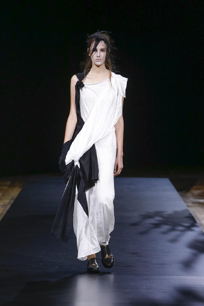 ヨウジヤマモト（YOHJI YAMAMOTO）2021年春夏コレクション〇2021年春夏 
