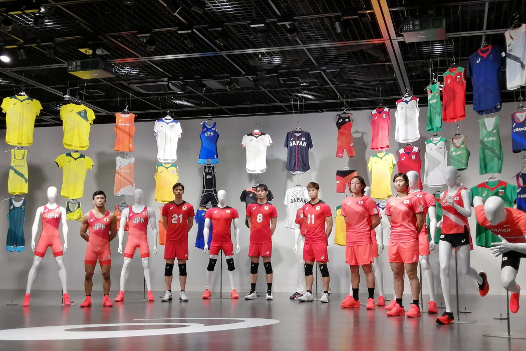 アシックスが東京オリンピックのバレーボール 陸上 競泳 野球日本代表など 国内7競技 海外7か国3競技の代表選手のオフィシャルウエアを発表 Zoom Up Collection