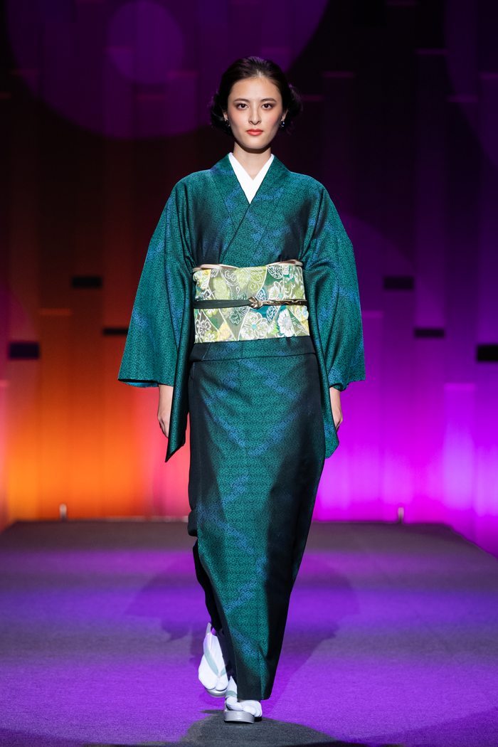 篠屋卯兵衛（SASAYA UHEI）が「2022 TOKYO KIMONO COLLECTION 」でコレクションを発表 zoom up