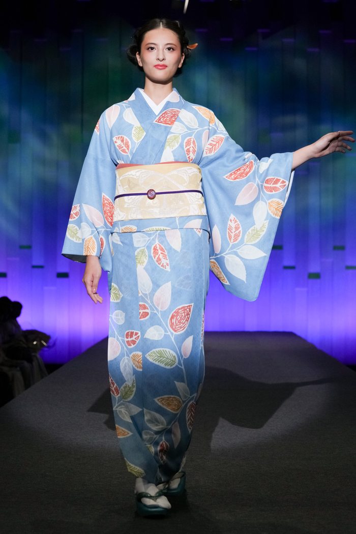 となみ織物（tonamiorimono）が「2023 TOKYO KIMONO COLLECTION」でコレクションを発表 zoom up